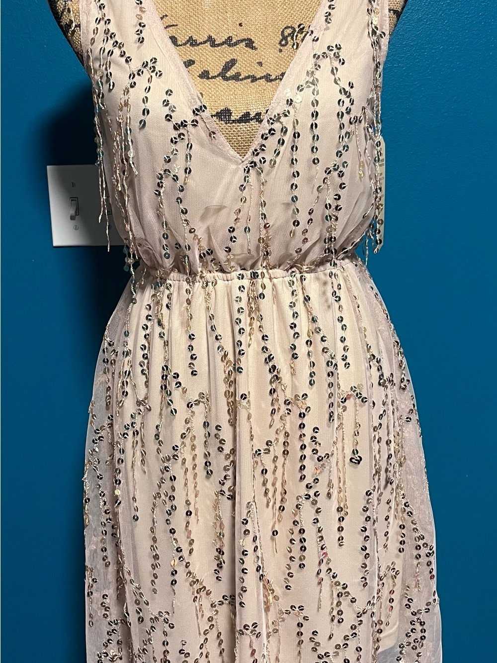 Elegant Blush Beaded V-Neck Women's Dress